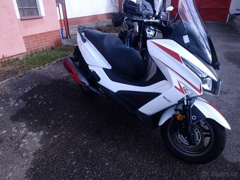 KYMCO 300X-TOWN - 11