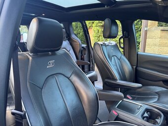 Chrysler Pacifica 3,6 S Limited ČR Sunroof Navi 2018 DPH - 11