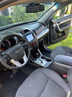 Kia Sorento 2012 - 11