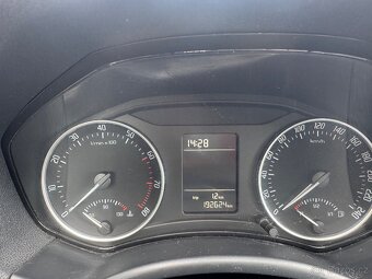 Škoda Octavia 2 com 1.4 TSi 90 kw nové rozvody a STK - 11