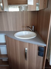 Půjčím/Půjčovna/Pronajmu karavan Weinsberg CaraOne 450 FU - 11