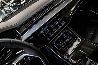 Audi S8 - 11