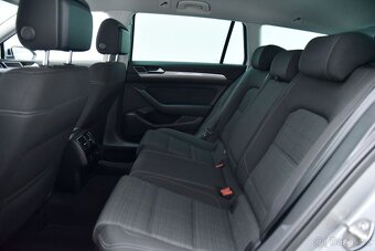 Passat Variant 2.0 TDI EVO Business DSG, LED, Kamera, ACC - 11