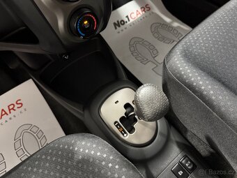Toyota Yaris 1,3 VVT-i AUTOMAT KLIMA - 11