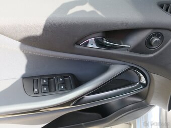 Prodám Opel Zafira 1.6 i 125 kW 7-míst - 11
