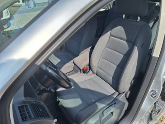 Volkswagen Touran 1.9 TDi 77KW 7míst, Klima,+Sada zim.kol - 11