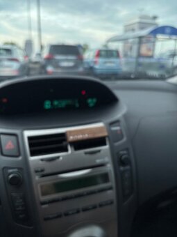 Toyota Yaris 1.3 vvti - 11