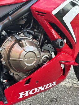 Honda CBR500R - 11