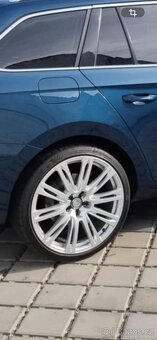 Prodám možná vyměním škoda Superb TDI combi - 11