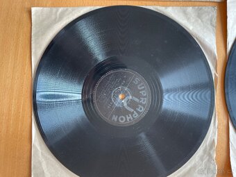 VINYLOVÉ DESKY - 11