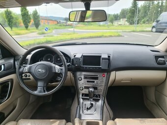 SUBARU LEGACY OUTBACK 3.0 180-KW 4x4 AUTOMAT STK 12/2025 - 11