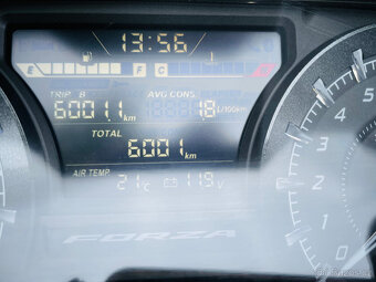 Honda Forza 125 r.v.2023 najeto 6tis km - 11