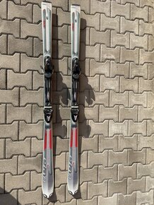 Šedočervený set na lyžování - 11