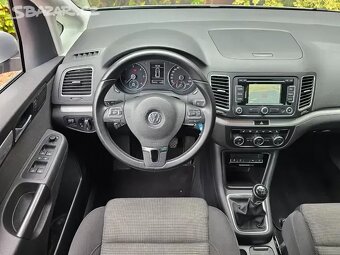VW Sharan 2.0 TDI 103kW,4x4,Xenon,Navi,Serviska. - 11