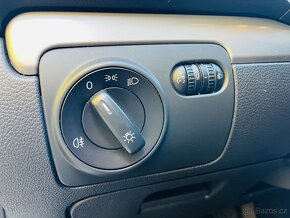 VOLKSWAGEN 1.4 16V 59 kW PUVOD ČR ZARUKA KILOMETRU a PUVODU - 11