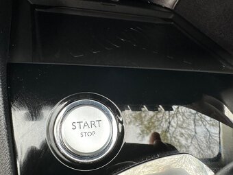 Peugeot 3008 1,2 96 KW AUTOMAT ALLURE - 11