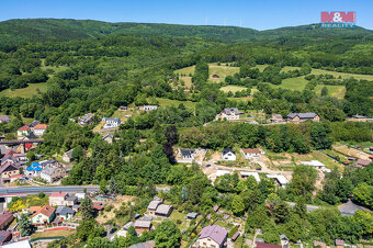Prodej pozemku k bydlení, 991 m², Hrob, ul. Husova - 11