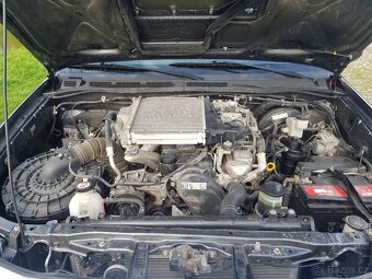 Toyota Hilux 2011 - 11