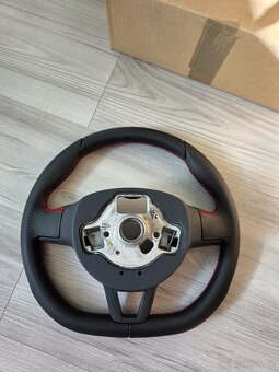 Nový zkosený volant Škoda + PÁDLA DSG - 11