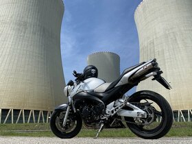 Suzuki GSR 600 vcetne kufru Shad na 2 prilby - 11