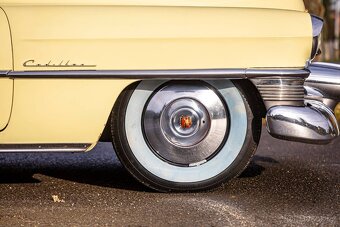 Cadillac Coupé DeVille - 11