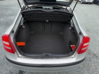 Škoda Octavia  1.9 TDi - 77Kw Elegance DSG - 11