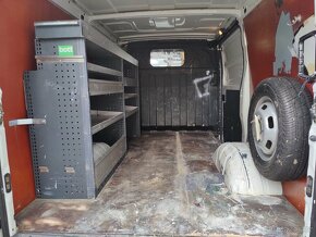 Iveco Daily 2,3 JTD servisní vozidlo  / zvýšená nostnost - 11