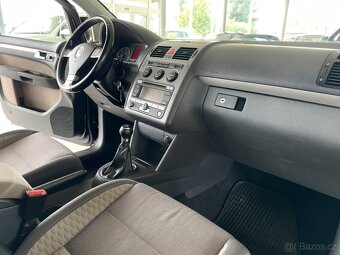 Volkswagen Touran CrossTouran 2.0TDI 7míst - 11