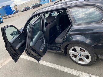 BMW E91 320 120KW rok 2007 - 11