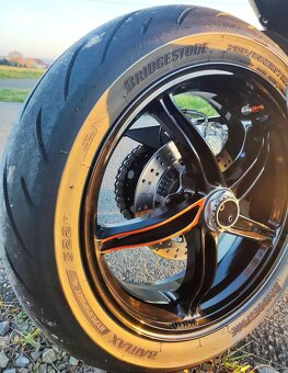 KTM 1290 Super Duke R - top stav, 9t/km - 11