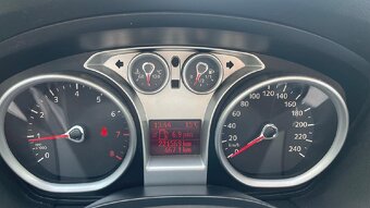 Ford Focus 1.6 // 74 kW // RV 3/2010 // - 11