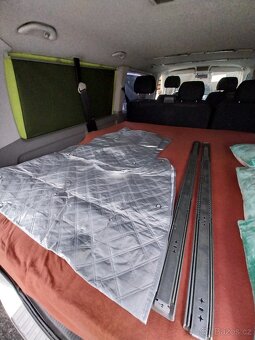 Volkswagen Caravelle Long 2.0 TDI (2011) - 11