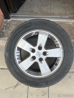 Pneu 205 /60 R16 - 11