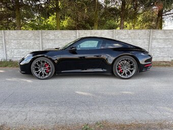 Porsche 911 Carrera 4 - 11