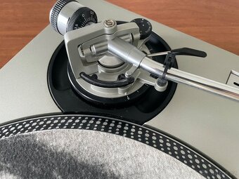 Technics SL 1210 mk2 - 11
