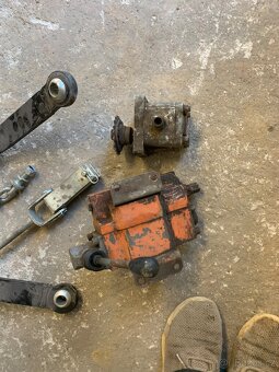 Malotraktor domaci výroby torzo a dily - 11