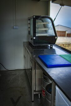 Prodej / pronájem plně vybaveného FOODTRUCK přívěsu - 11