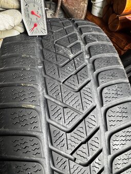 Zimní pneu Pirelii Stozero 245/45/18 - 11