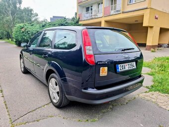Ford Focus kombi, 1,6 74 kW  benzin Style nehavarovaný - 11