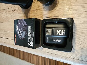 Sony Alpha A7 + prislusenstvi  + objektivy - ZEISS 55mm - 11