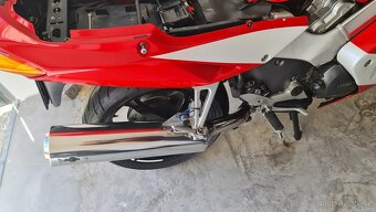 Honda vfr 800 Fi - 11