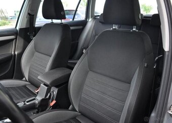Škoda Octavia 1,6TDi DSG NAVI CARPLAY1 - 11