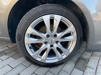 VW Touran 1,6MPi 75kW 7míst ZÁRUKA - 11