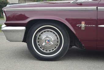 Ford Galaxie 500XL - 11