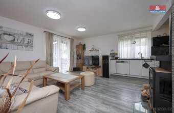 Prodej rodinného domu, 450 m², Dolany - 11
