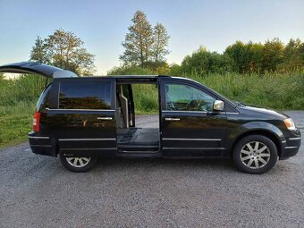 Chrysler Grand Voyager 2.8 CRDI - 11