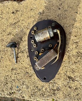 Jawa ČZ 125 150 kývačka - spínačka s klíčkem - 11