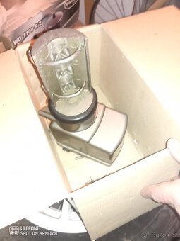 Přijímače vysílače z doby studené války - 11