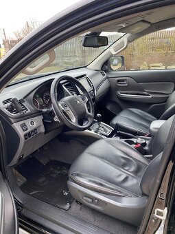 MITSUBISHI L200 - 11