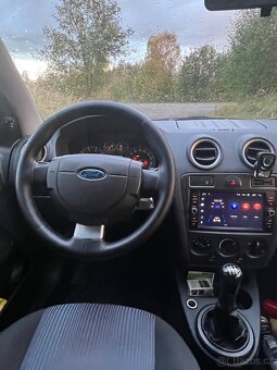 Ford Fusion 1.6 MPI - 11